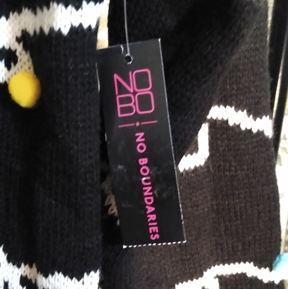 No Boundaries Christmas Sweater Hooded Lights More Presents Tinsel NWT Small - Picture 13 of 15